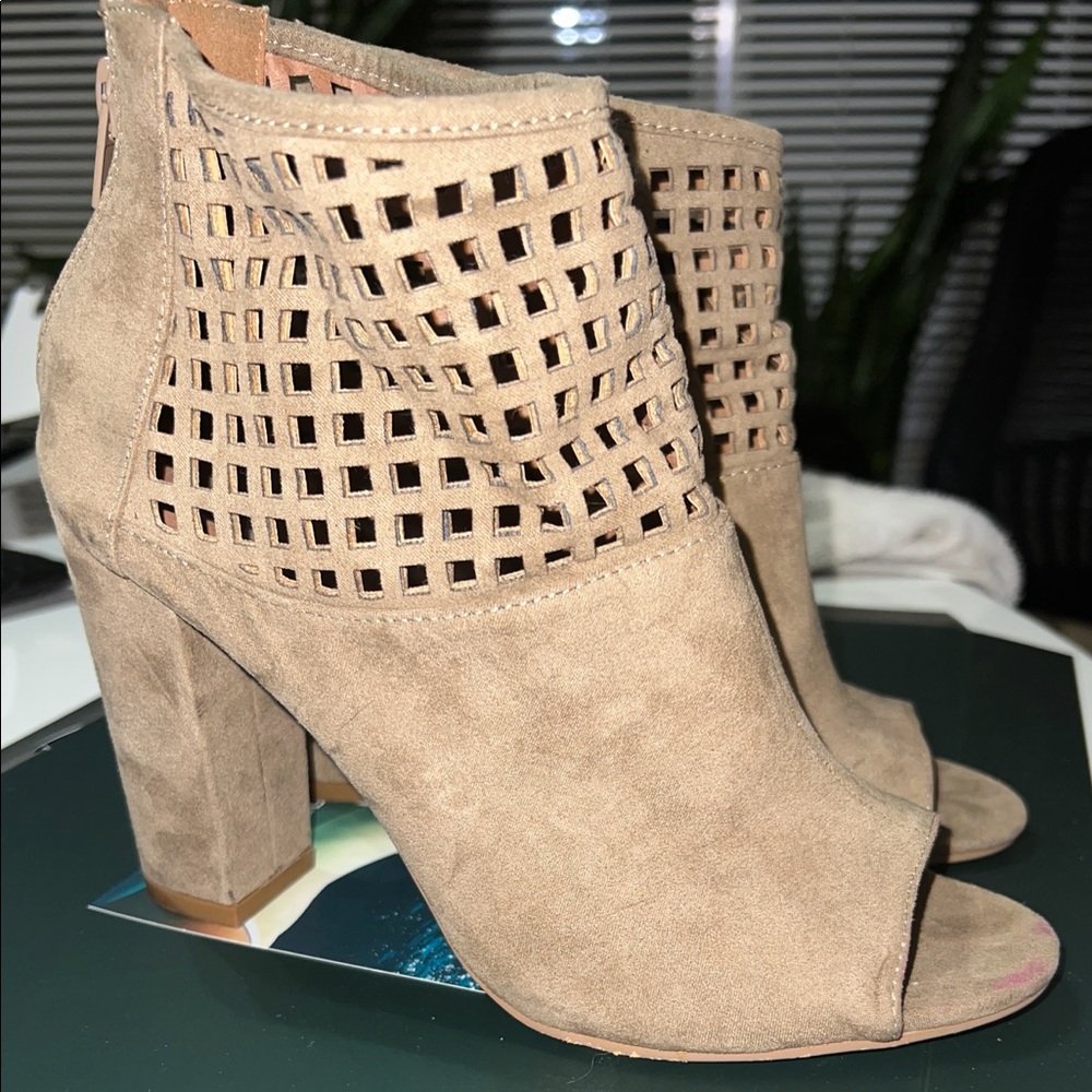 Booties - Picture 4 of 5